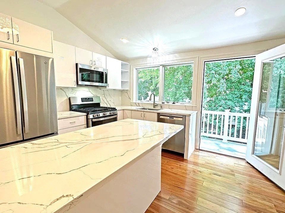 32 Salisbury Road, Unit 32 Newton, MA 02458 - Photo 5 of 32