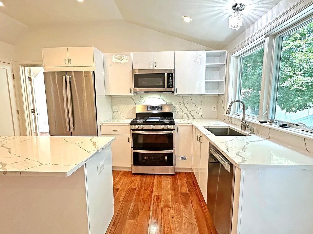 32 Salisbury Road, Unit 32 Newton, MA 02458 - Photo 7 of 32