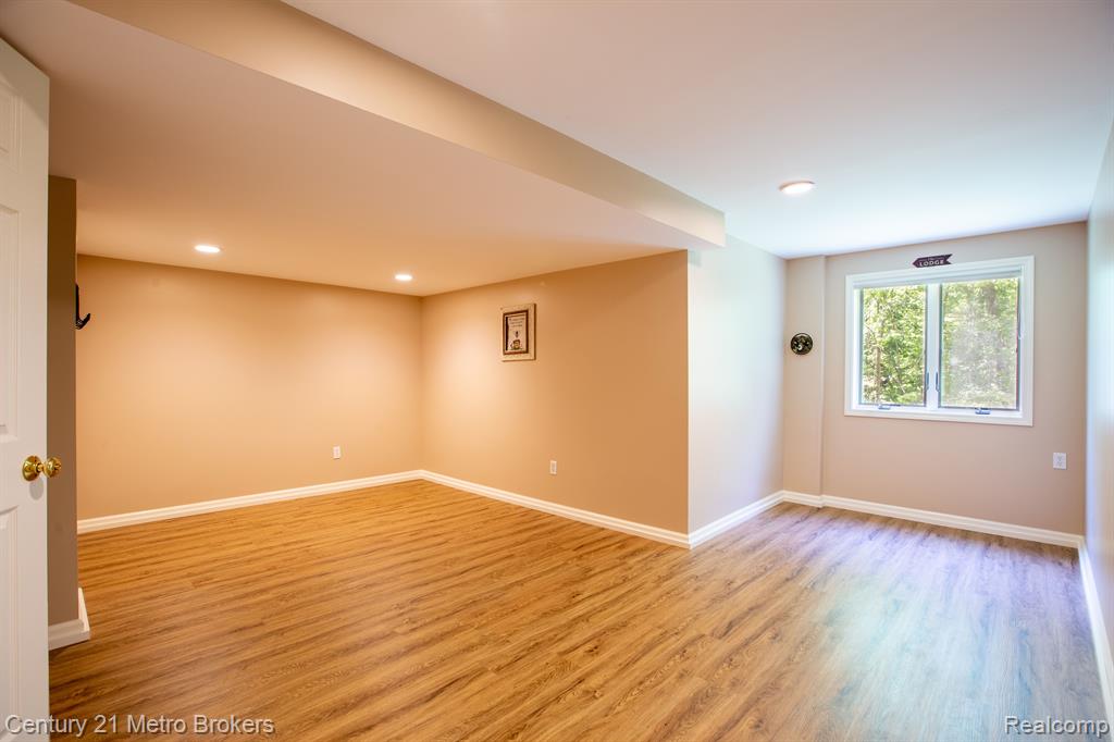 5851 Lippincott Road Lapeer, MI 48446 - Photo 40 of 44