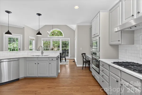 $1,100,000 | 8700 Edgewater Court, Waxhaw, NC 28173