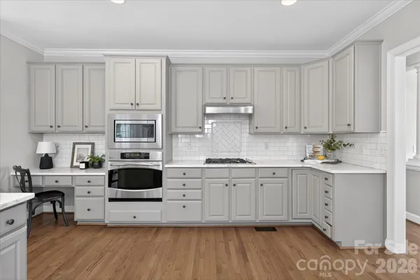 $1,100,000 | 8700 Edgewater Court, Waxhaw, NC 28173
