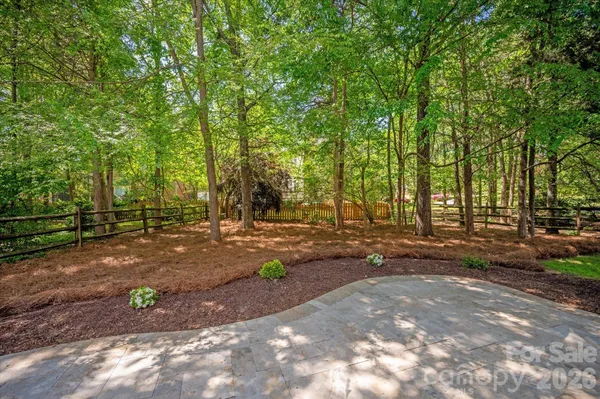 $1,100,000 | 8700 Edgewater Court, Waxhaw, NC 28173