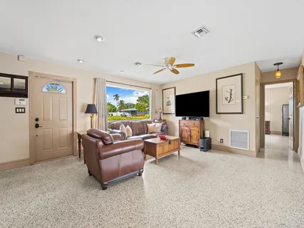 $699,000 | 5960 Southwest 13th Street, Plantation, FL 33317