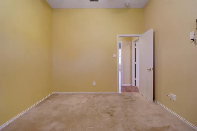 $1,700 | 1824 Dorchester Street, Fort Worth, TX 76134