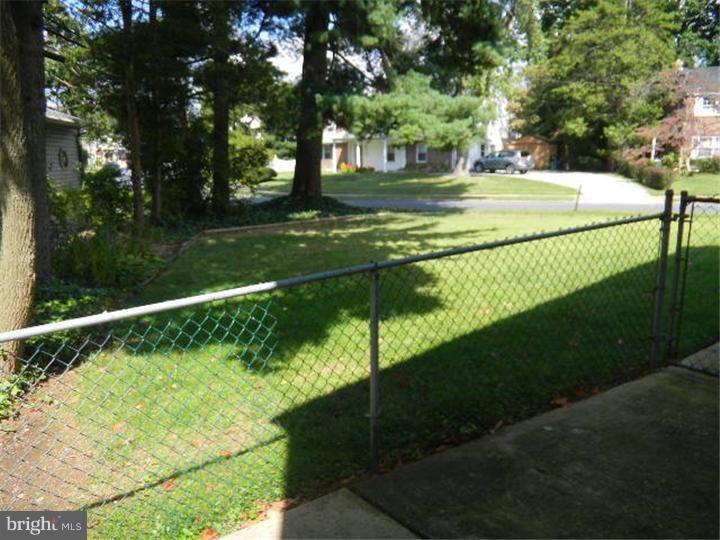 22 West Greenhill Road Broomall, PA 19008 - Photo 22 of 22 Side Yard