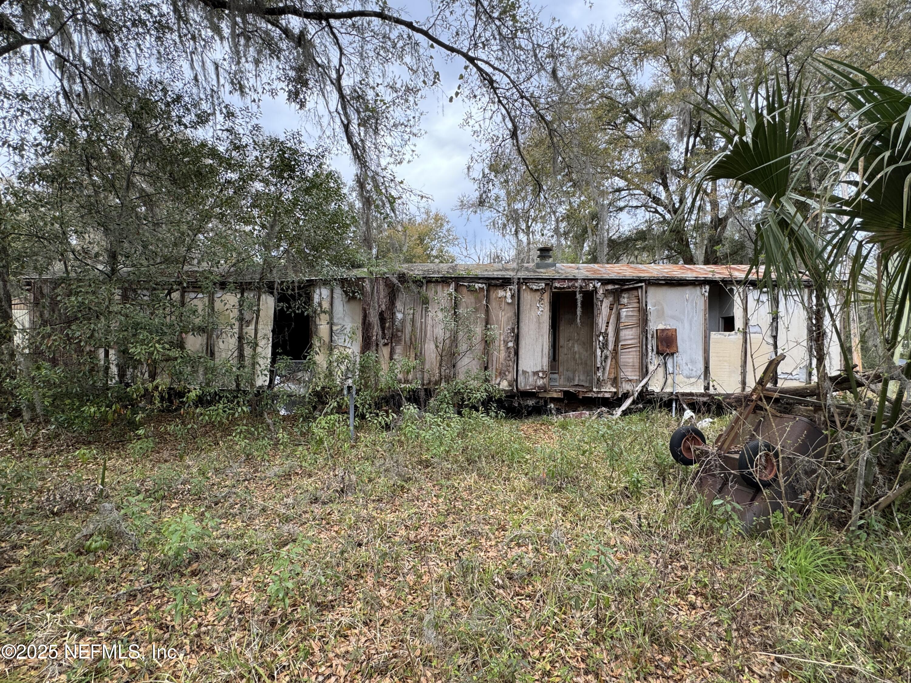 111 Roddy Road Palatka, FL 32177 - Photo 8 of 19 IMG_8390