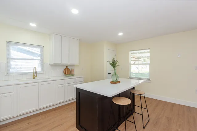 $230,000 | 903 Mobile Drive, Pasadena, TX 77506