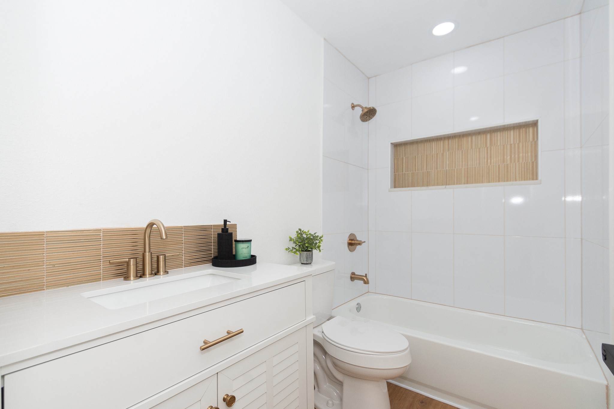 903 Mobile Drive Pasadena, TX 77506 - Photo 15 of 24