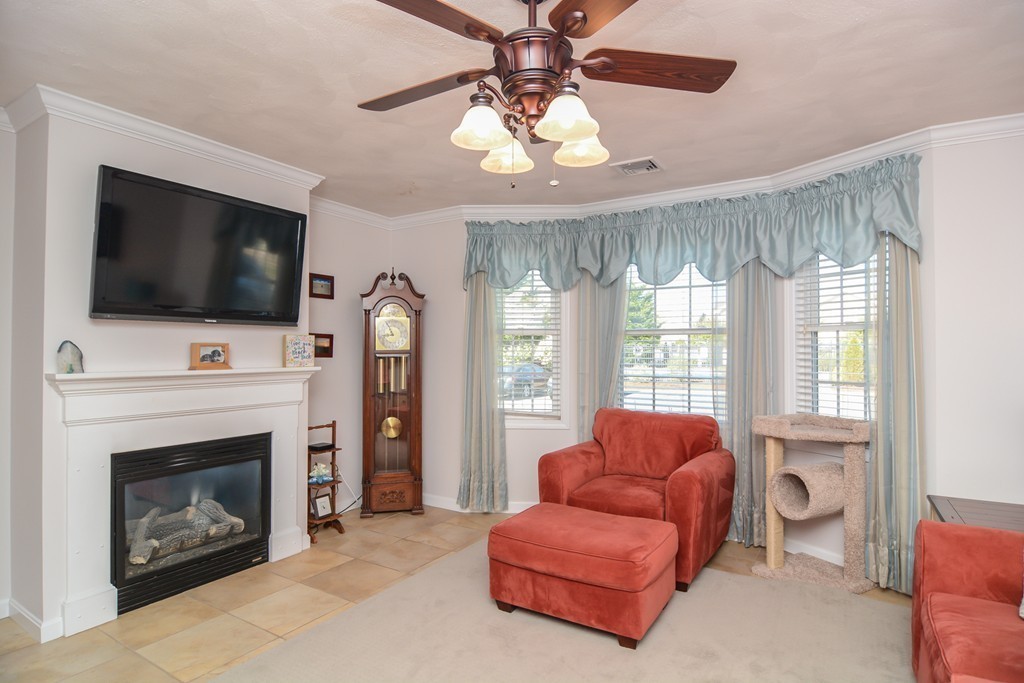 188 Beach Road, Unit 4 Salisbury, MA 01952 - Photo 6 of 42 Gallery Image 6