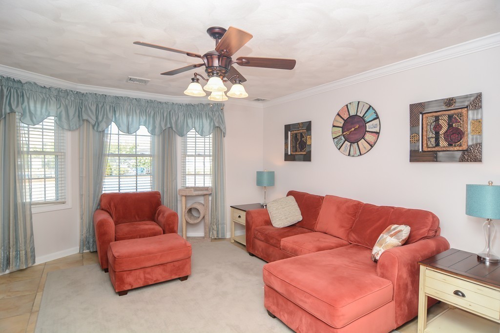 188 Beach Road, Unit 4 Salisbury, MA 01952 - Photo 8 of 42 Gallery Image 8