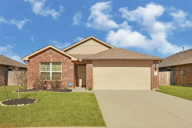 $262,500 | 54 Rodeo Crest Drive, Manvel, TX 77578