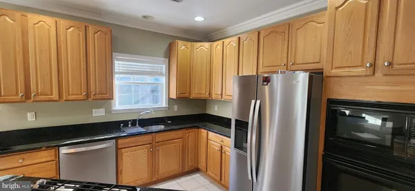 $3,300 | 223 Wintergull Lane, Annapolis, MD 21409