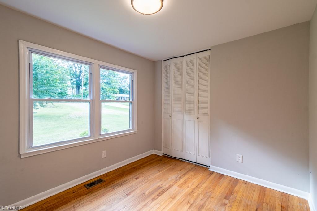3602 Edgefield Road Greensboro, NC 27409 - Photo 18 of 40 Gallery Image 18