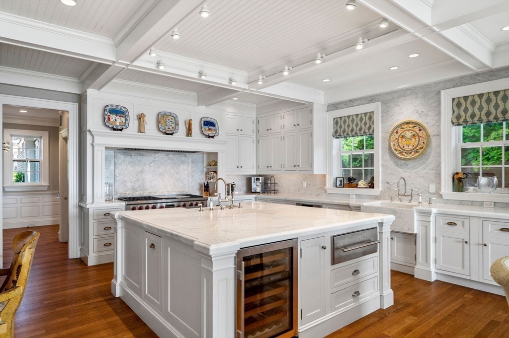 17 Crowninshield Road Marblehead, MA 01945 - Photo 19 of 42