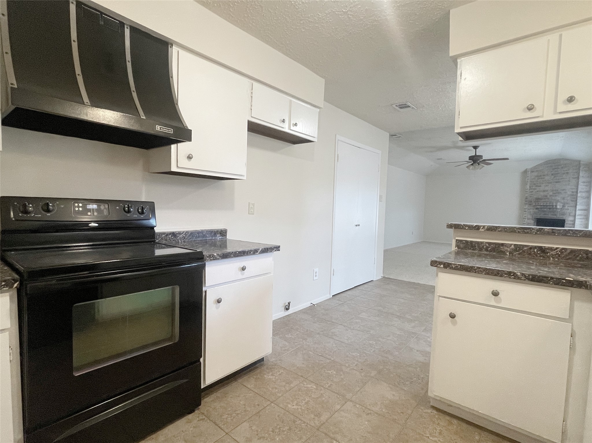 19010 Kemble Road Humble, TX 77346 - Photo 6 of 14 Gallery Image 6