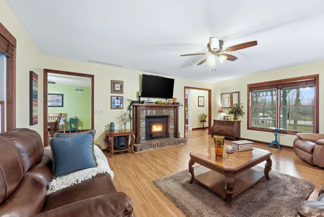 $599,900 | 2903 East Stalf Road, Columbia City, IN 46725