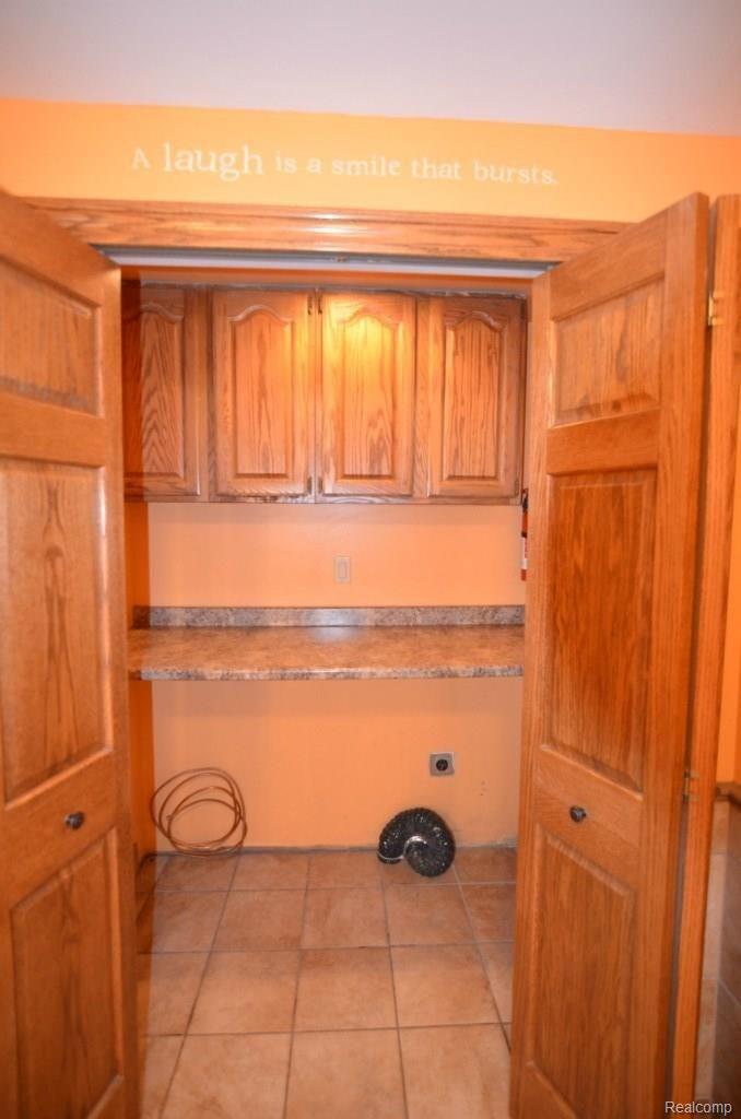 8620 Eaton Road Davisburg, MI 48350 - Photo 28 of 55 :) HIDDEN FIRST FLOOR LAUNDRY