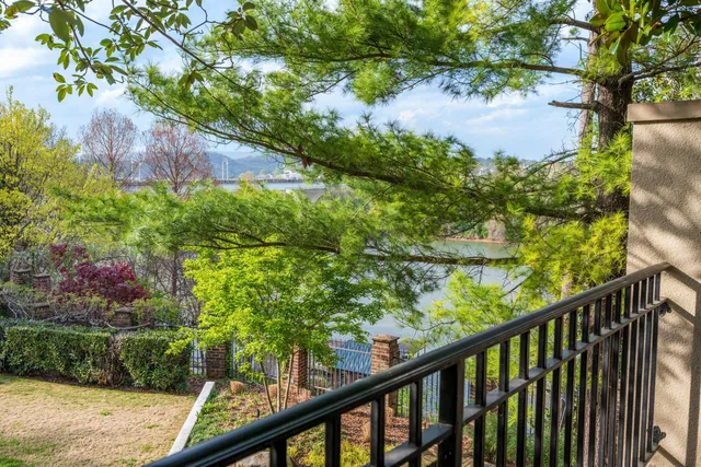 $2,250,000 | 611 Battery Place, Chattanooga, TN 37403