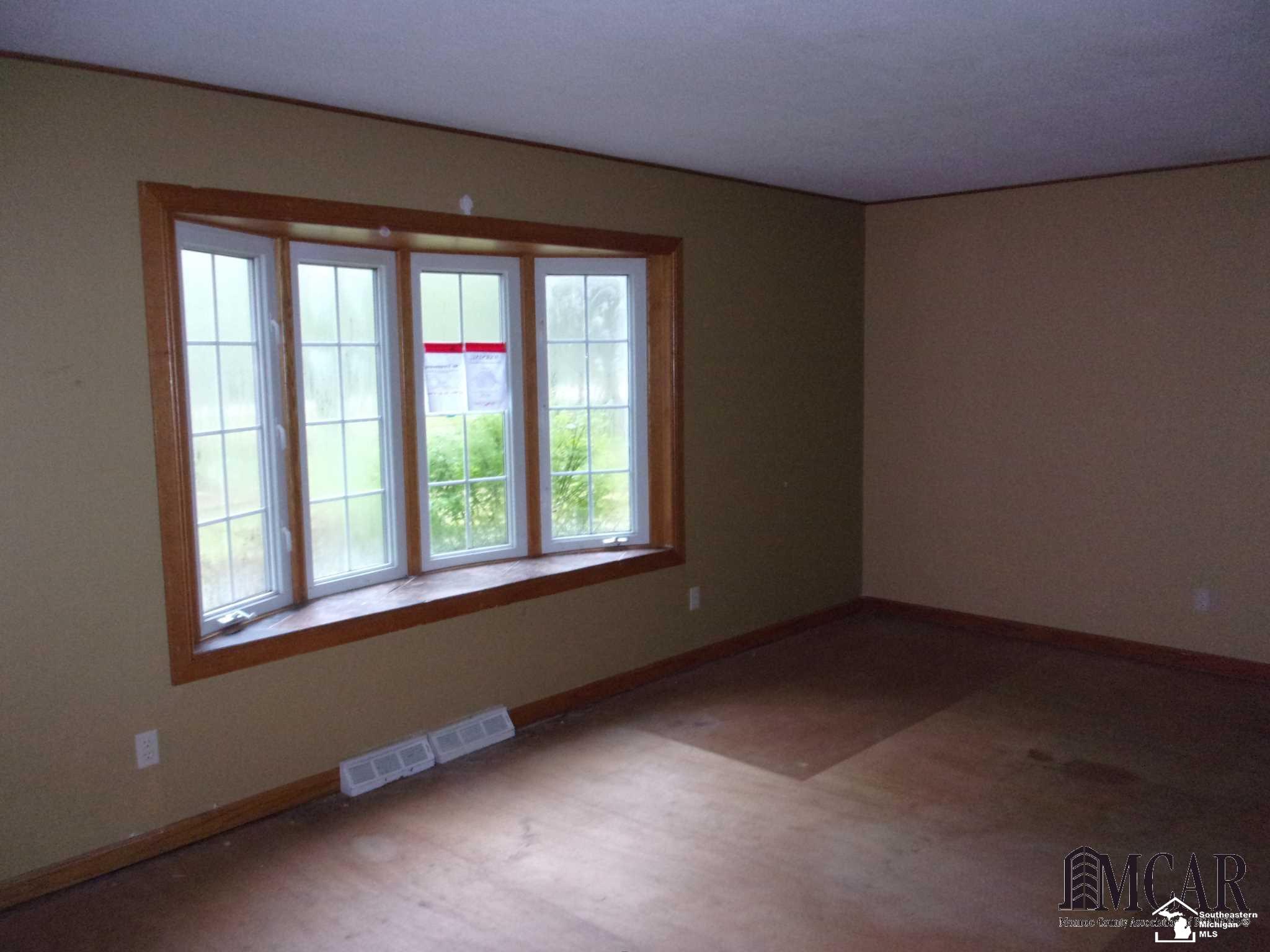 11823 Secor Road Petersburg, MI 49270 - Photo 7 of 20