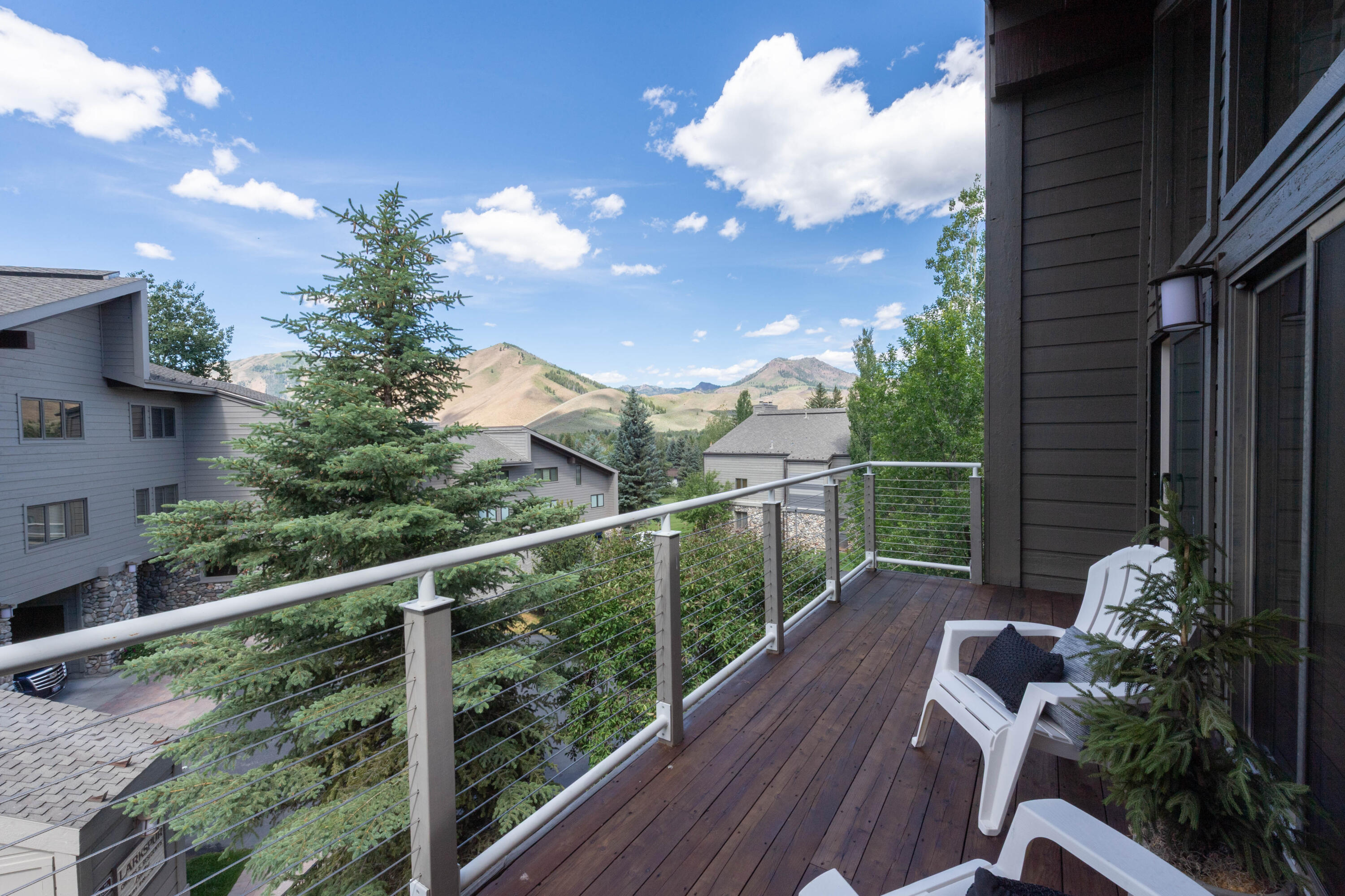 235 Spur Lane, Unit 606 Ketchum, ID 83340 - Photo 20 of 21 North View off Deck
