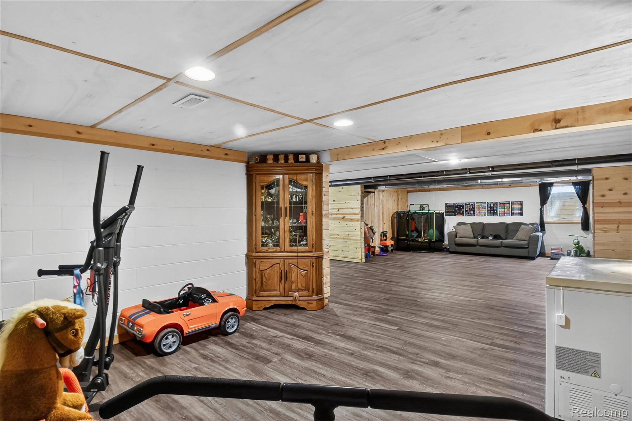 3949 West Burns Line Road Brown City, MI 48416 - Photo 51 of 70 51-3949-Burnsline-Rd-Brown-City-MI-48416-WindowStill.jpg