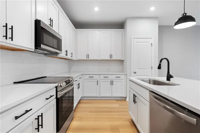 $330,960 | 516 Crown Drive, Emerson, GA 30137