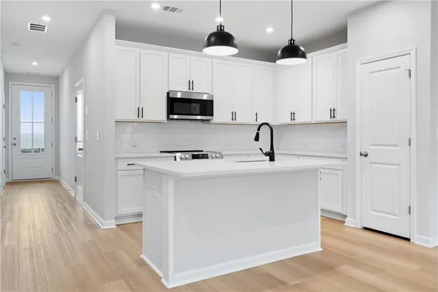 $330,960 | 516 Crown Drive, Emerson, GA 30137