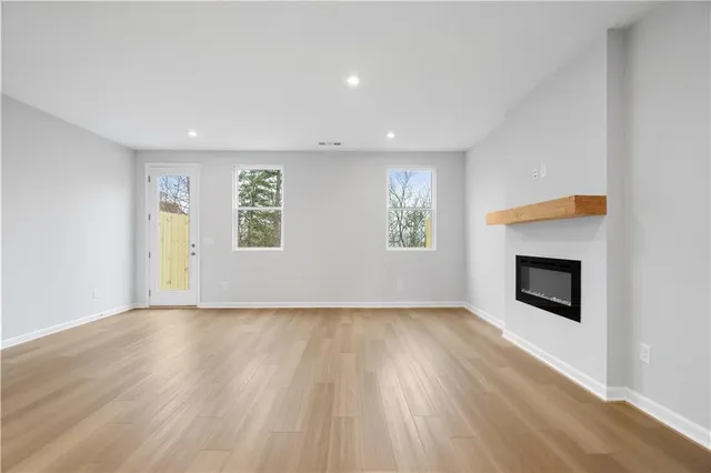 $330,960 | 516 Crown Drive, Emerson, GA 30137