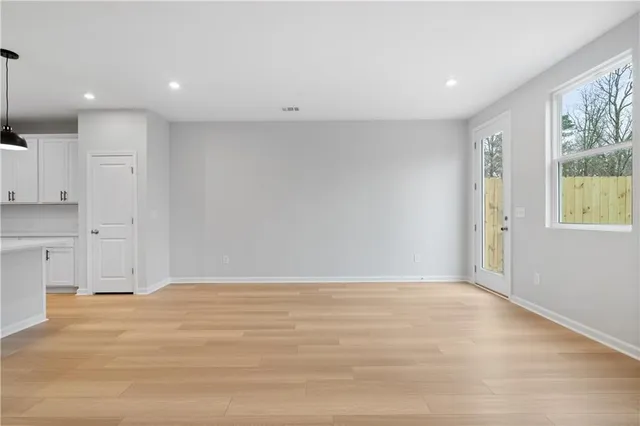 $330,960 | 516 Crown Drive, Emerson, GA 30137