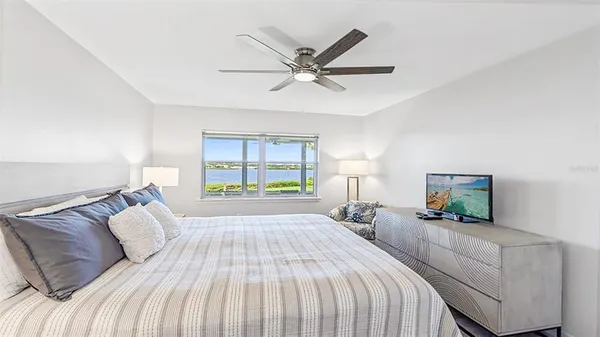 $7,000 | 1360 Siesta Bayside Drive, Unit 1360D, Sarasota, FL 34242