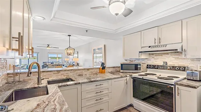 $7,000 | 1360 Siesta Bayside Drive, Unit 1360D, Sarasota, FL 34242