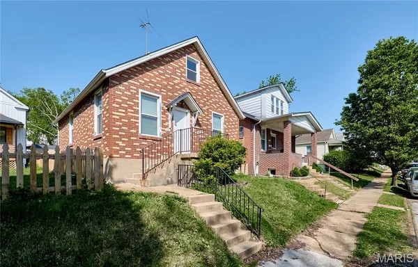 $1,400 | 4832 Goethe Avenue, St. Louis, MO 63116