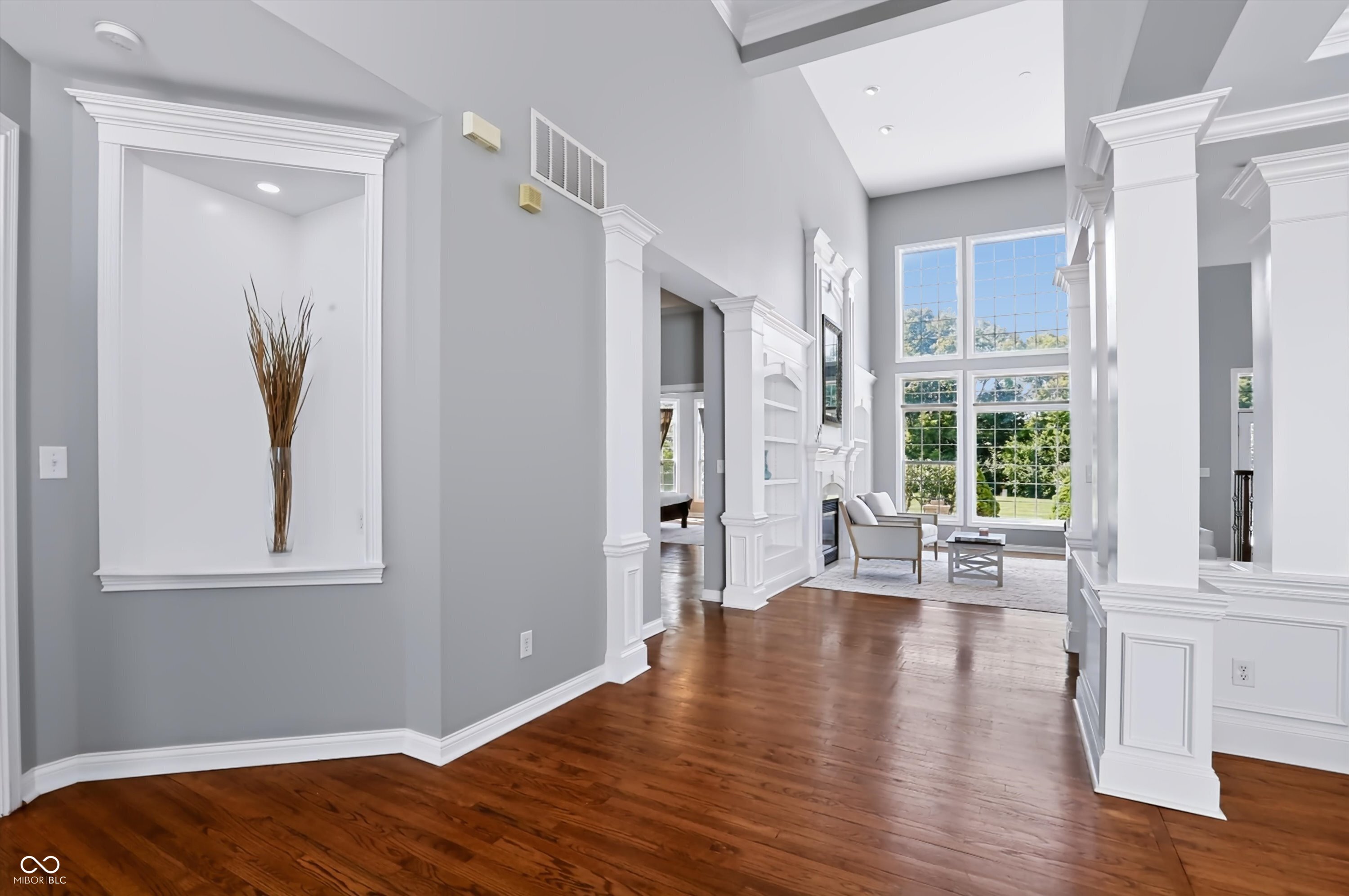2569 Dawn Ridge Drive Carmel, IN 46074 - Photo 4 of 56