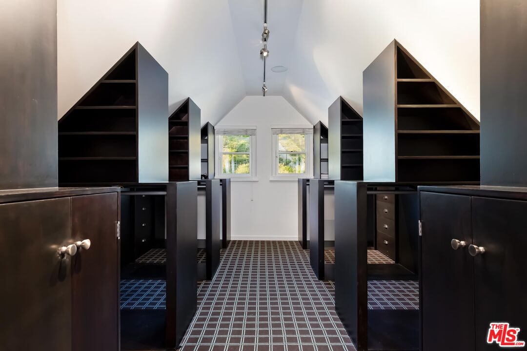 25129 Malibu Road Malibu, CA 90265 - Photo 31 of 40