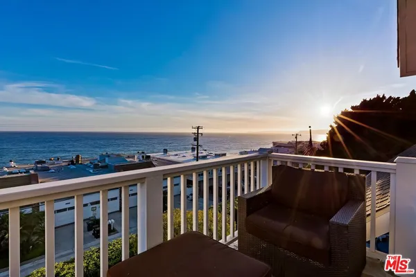 a close up of a shower