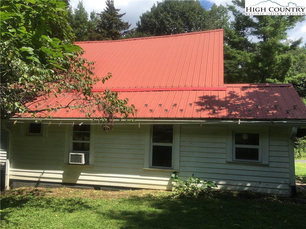 322 Calhoun Road West Jefferson, NC 28694 - Photo 12 of 12 Gallery Image 12