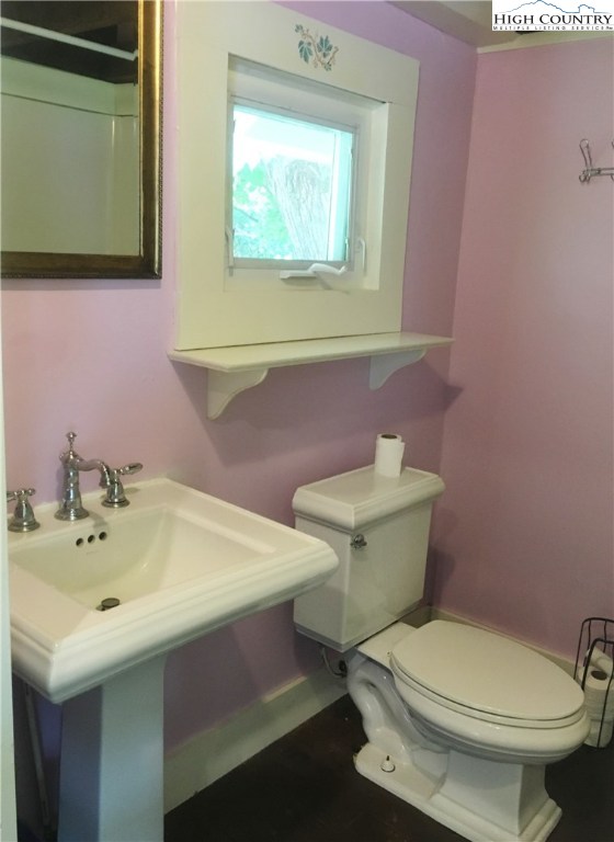322 Calhoun Road West Jefferson, NC 28694 - Photo 9 of 12 Gallery Image 9