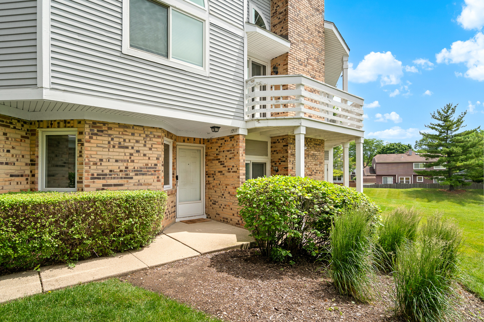 1211 Ranchview Court, Unit 1211 Buffalo Grove, IL 60089 - Photo 1 of 14 Gallery Image 1