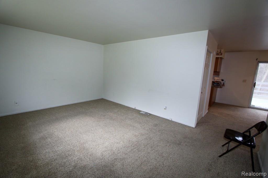 1087 Ransom Drive Flint, MI 48507 - Photo 2 of 21 001.jpg