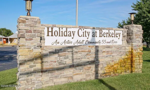 $2,300 | 59 Guadeloupe Drive, Toms River, NJ 08757