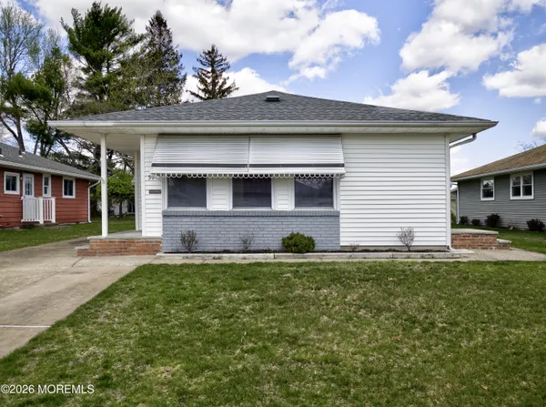 $2,300 | 59 Guadeloupe Drive, Toms River, NJ 08757