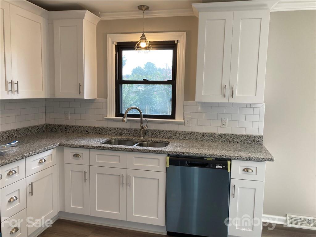 320 Windy Rush Road Kannapolis, NC 28081 - Photo 3 of 17 Gallery Image 3