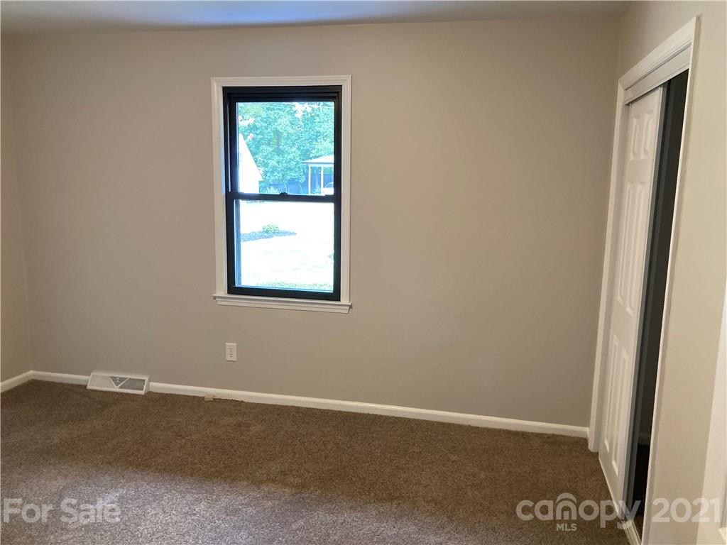320 Windy Rush Road Kannapolis, NC 28081 - Photo 8 of 17 Gallery Image 8