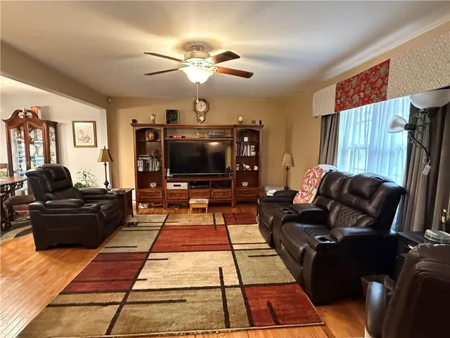 $245,000 | 13128 Lowell Avenue, Grandview, MO 64030