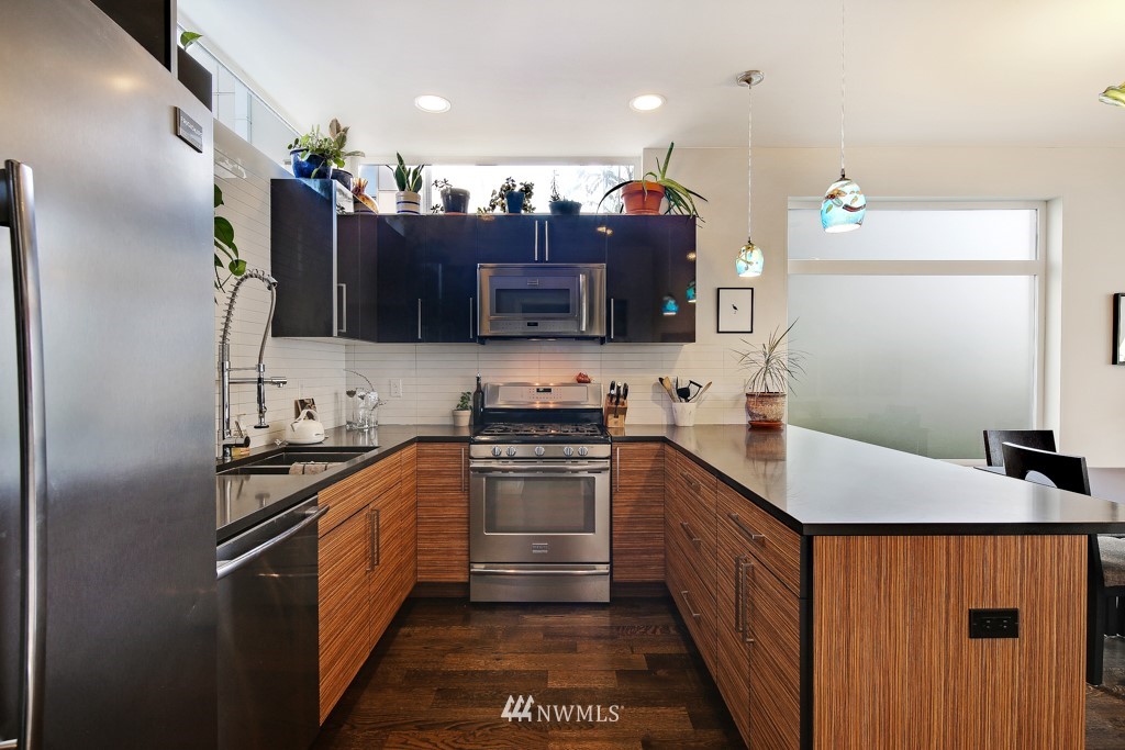 2351 Minor Avenue East, Unit B Seattle, WA 98102 - Photo 13 of 25