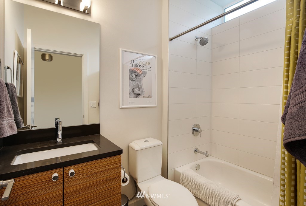 2351 Minor Avenue East, Unit B Seattle, WA 98102 - Photo 21 of 25