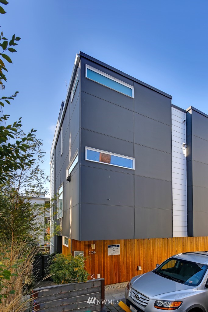 2351 Minor Avenue East, Unit B Seattle, WA 98102 - Photo 23 of 25