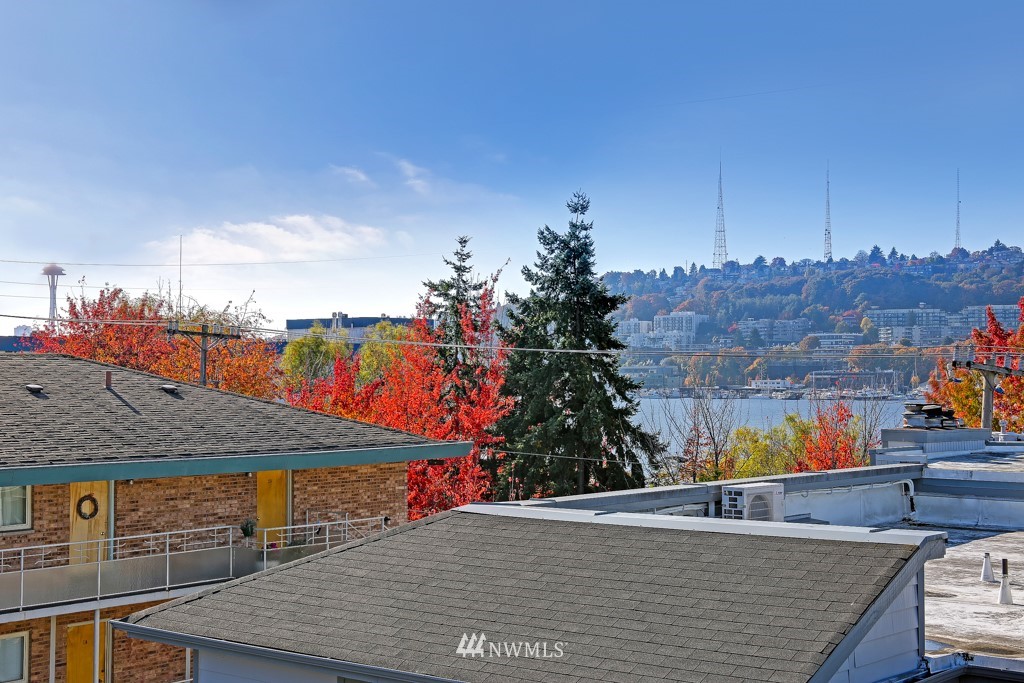 2351 Minor Avenue East, Unit B Seattle, WA 98102 - Photo 7 of 25
