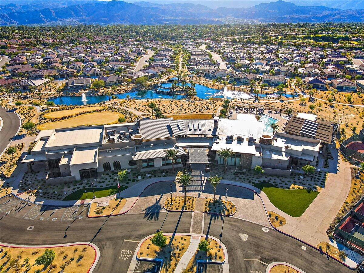 21 Pinot Noir Rancho Mirage, CA 92270 - Photo 35 of 44 Community