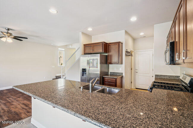 1825 Star Bright Way Reno, NV 89523 - Photo 6 of 28 011_dsc00038_67